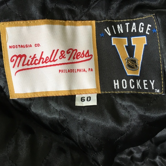 Mitchell & Ness Vintage Chicago Blackhawks varsity - Picture 5 of 5